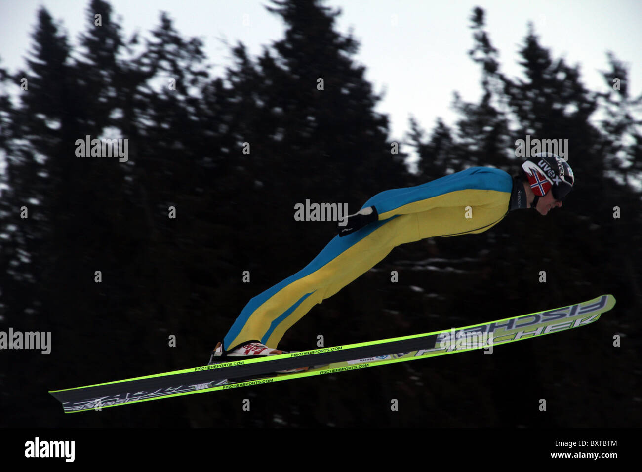 Le saut à ski, combiné nordique et saut à ski spécial en formation Midtstubakken, saut, Oslo, Norvège, 2010 Banque D'Images Le saut à ski, combiné nordique et saut à ski spécial en formation Midtstubakken, saut, Oslo, Norvège, 2010 Banque D'Images