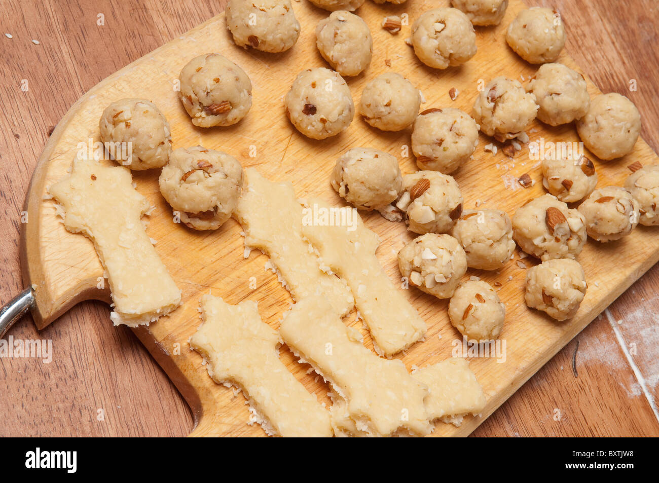 Faire des biscuits et des biscuits. La préparation pour Noël Banque D'Images