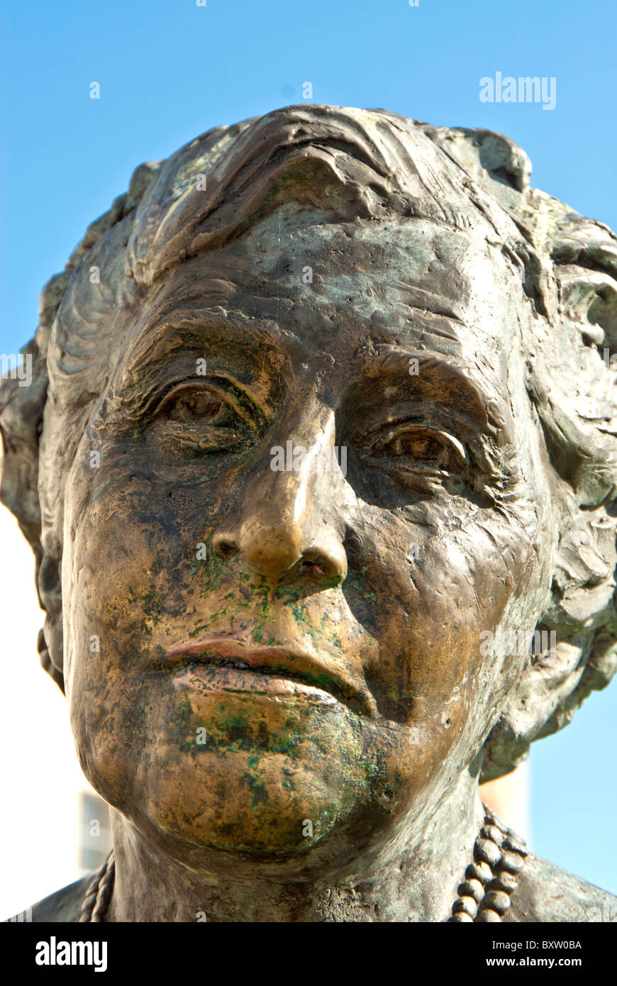 Sculpture d'Agatha Christie à Torquay Banque D'Images