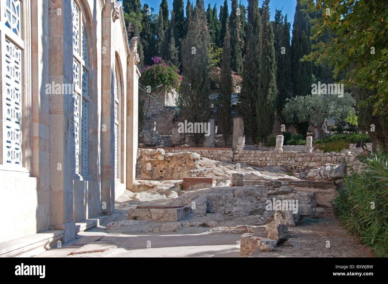 L'Eglise de toutes les nations se dresse sur le Mont des oliviers, près des murs de Jérusalem. Banque D'Images