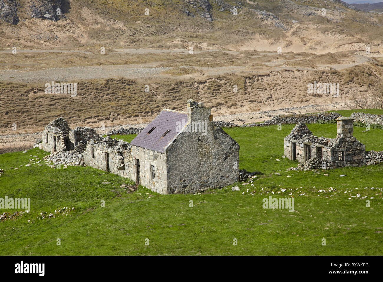 Les bâtiments agricoles à l'abandon, près de Bettyhill, Torrisdale Bay, Highlands, Ecosse, Royaume-Uni Banque D'Images