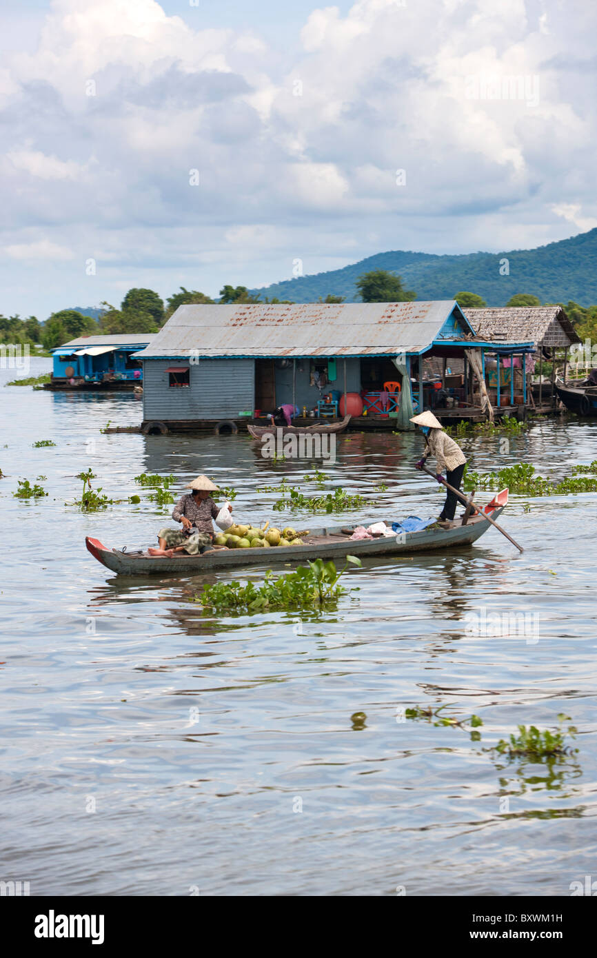 Les boat people vietnamiens sur la rivière Tonle Sap. Le Cambodge. L'Indochine. En Asie du sud-est. Banque D'Images