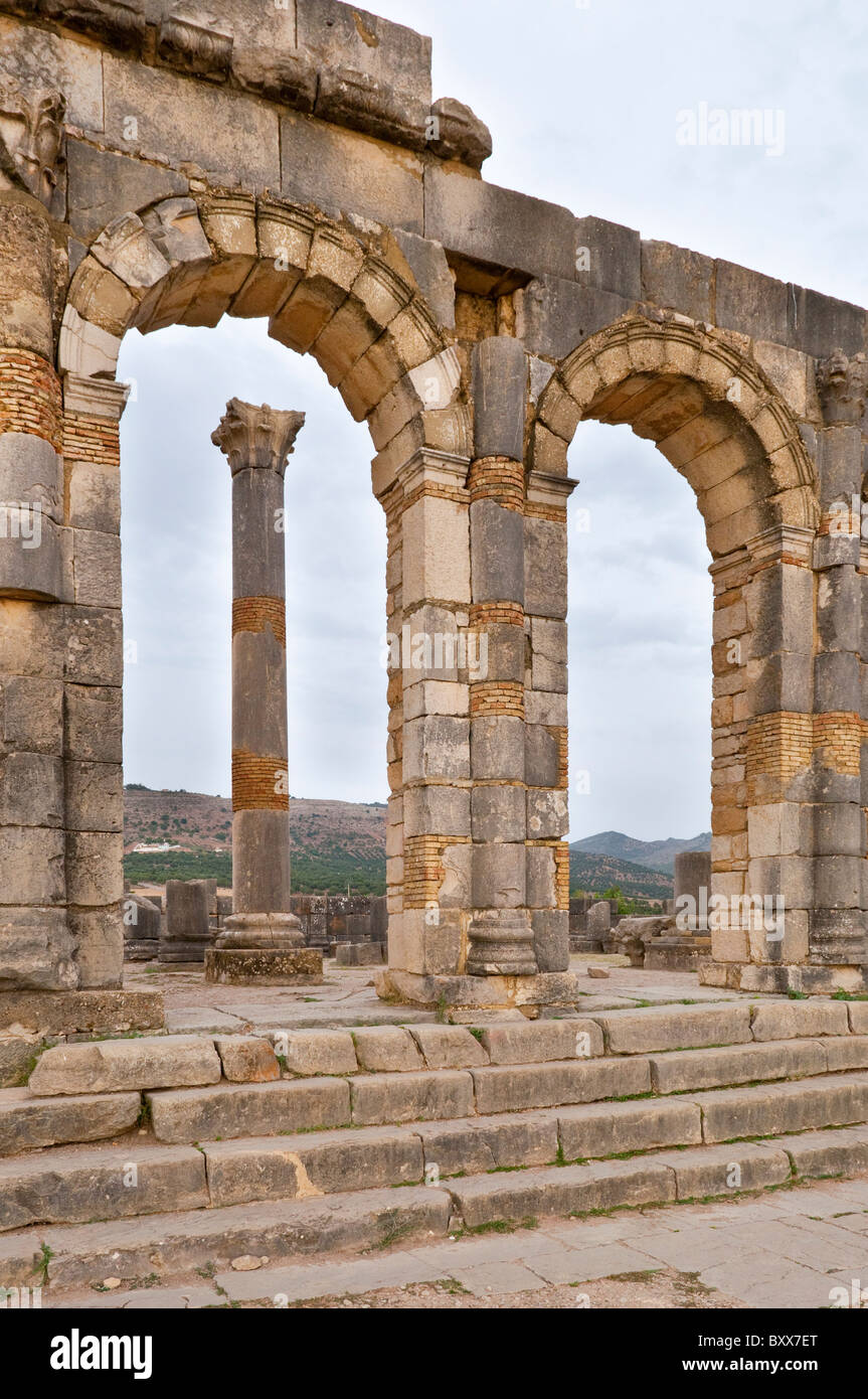 La basilique au site archéologique de Volubilis, près de Meknes, Maroc, Afrique du Nord, Banque D'Images