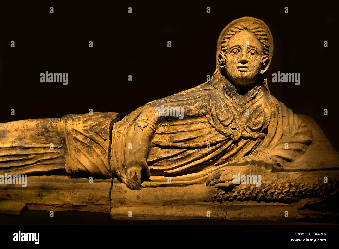 Couvercle d'une femme Italienne Sarcophages Toscane Italie 150 av. Banque D'Images