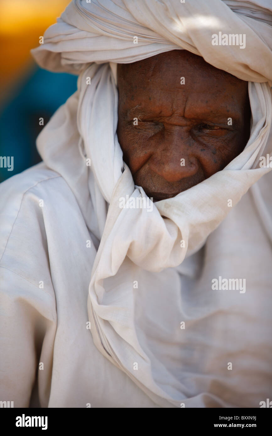 L'homme peul dans le village d'Jolooga dans le nord du Burkina Faso. Banque D'Images