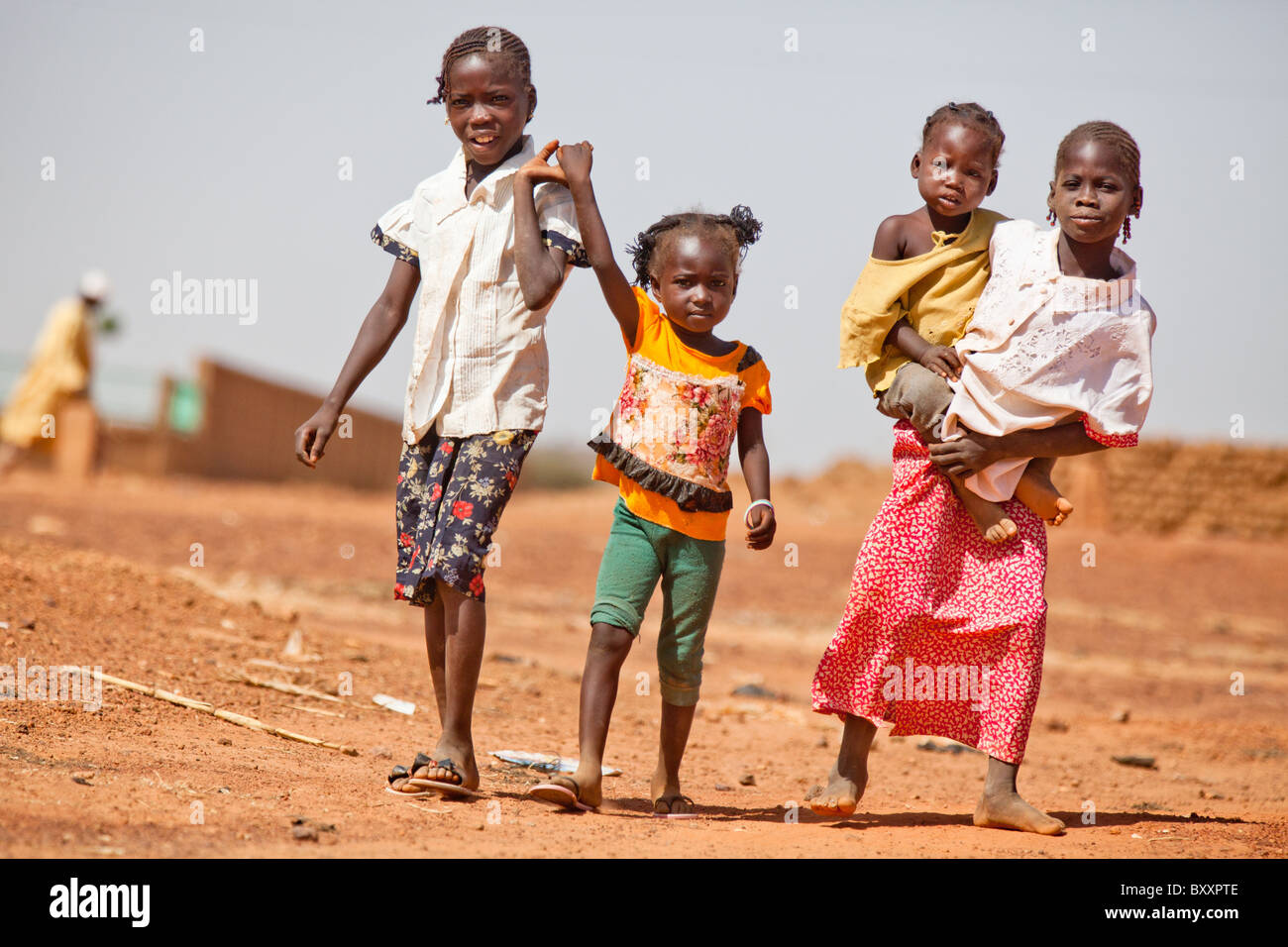 Les enfants de la ville de Djibo dans le nord du Burkina Faso. Banque D'Images