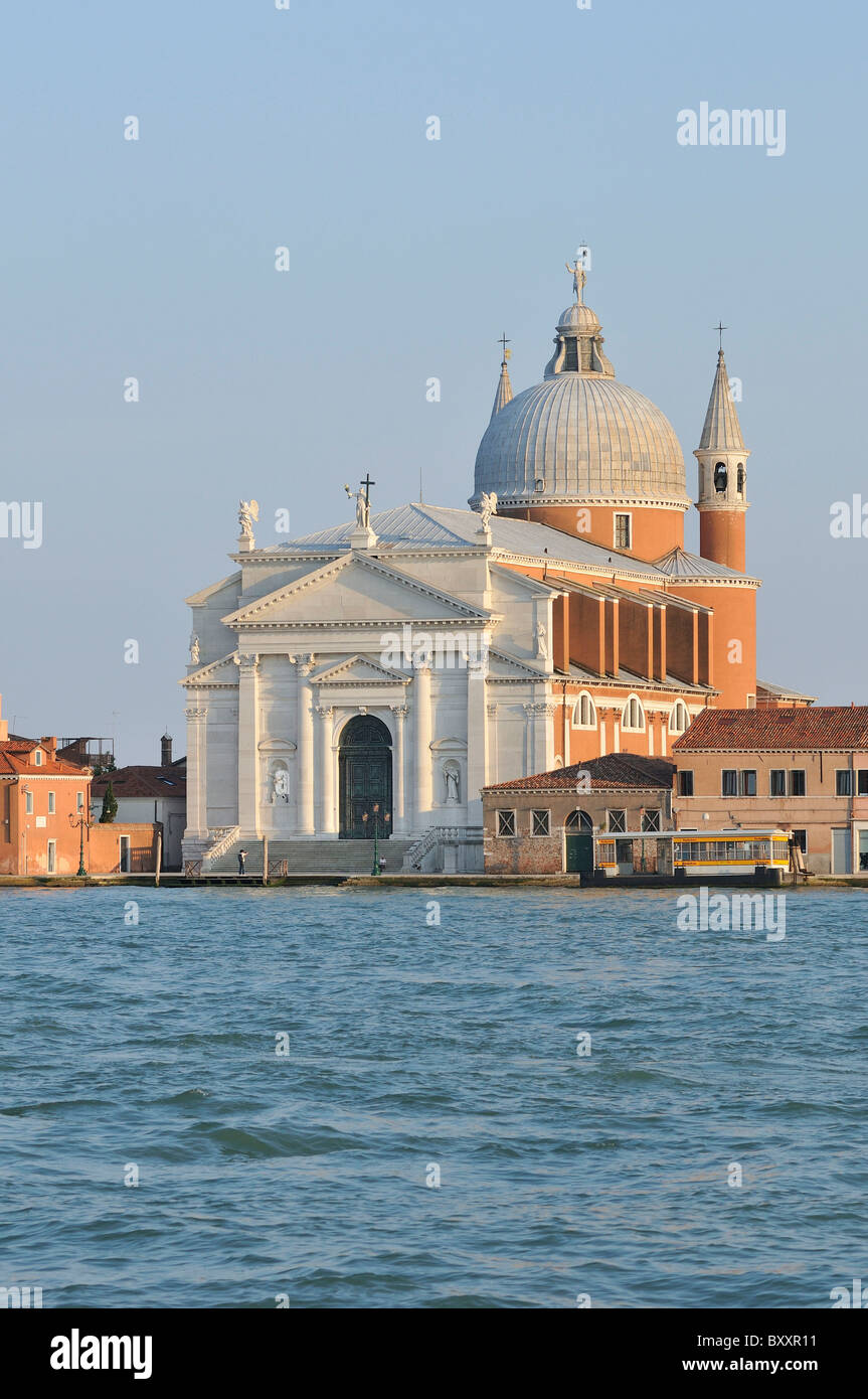 Venise. L'Italie. Palladio's église du Redentore (Chiesa del Santissimo Redentore aka Il Redentore) sur la Giudecca. Banque D'Images