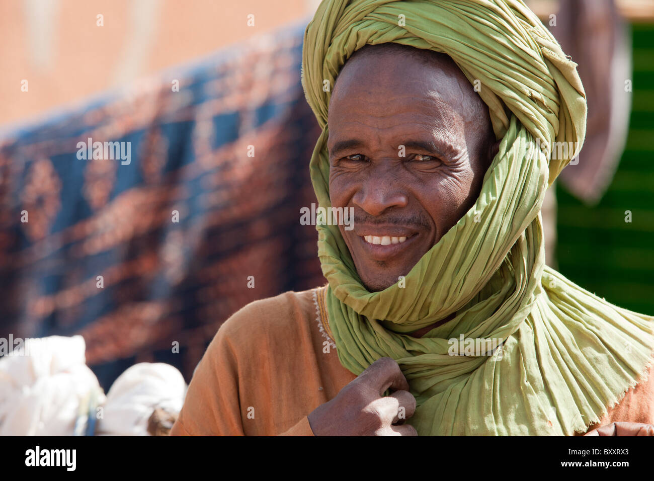 L'homme peul à Djibo, le nord du Burkina Faso Banque D'Images