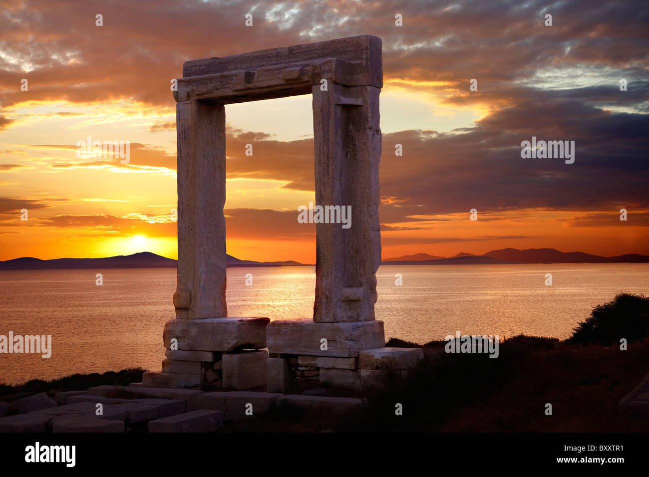 Porte des ruines du temple d'Apollon. Naxos, Cyclades grecques. Banque D'Images