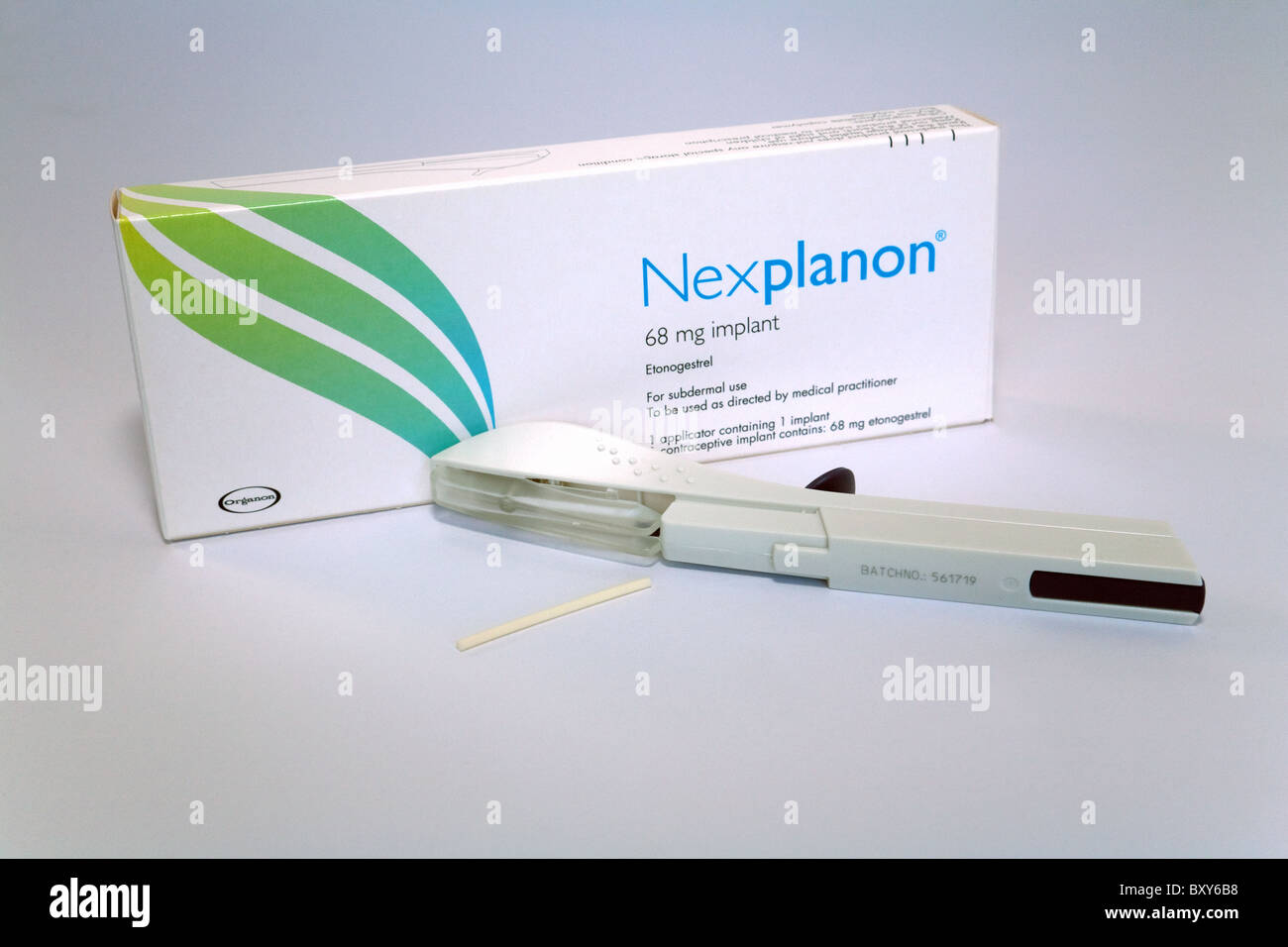 La femelle Nexplanon implant contraceptif de longue durée de contraception réversible de longue durée d'action Banque D'Images