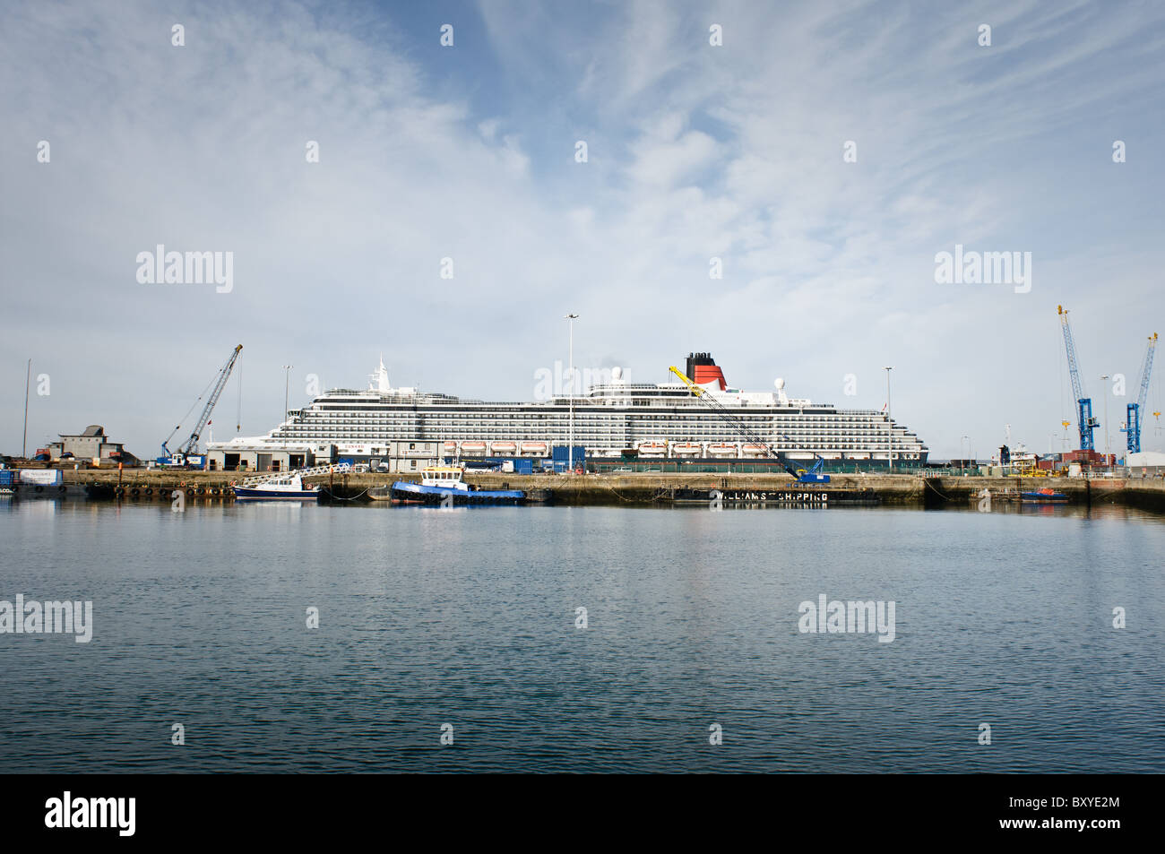 Mme Reine Victoria (QV) à Southampton Docks. La reine Victoria est le plus petit des trois navires Cunard. Indicatif d'GBQV Banque D'Images