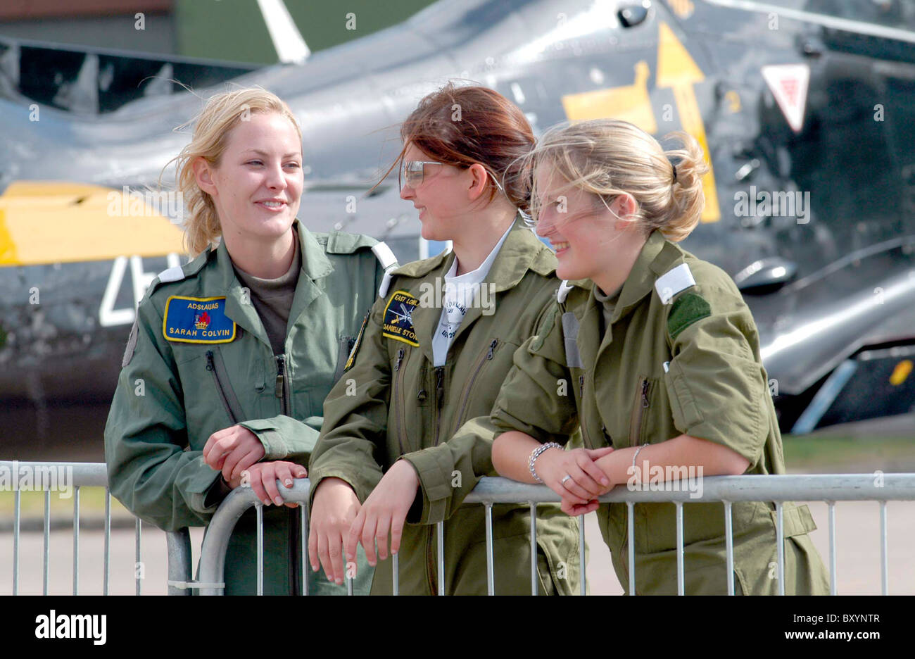 20-25 ans femme officier des cadets à Leuchars Banque D'Images