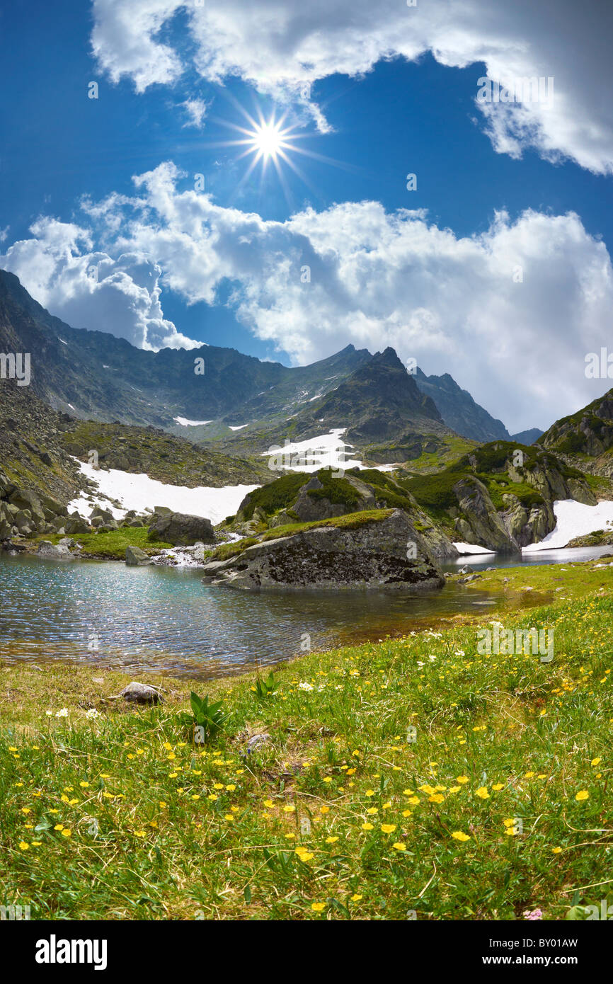 Paysage de montagnes - Montagnes Tatra, Starolesna Vallée, étang, République Slovaque Banque D'Images