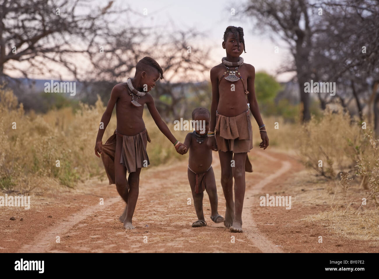 Enfants Himba, Kaokoland, Namibie Banque D'Images