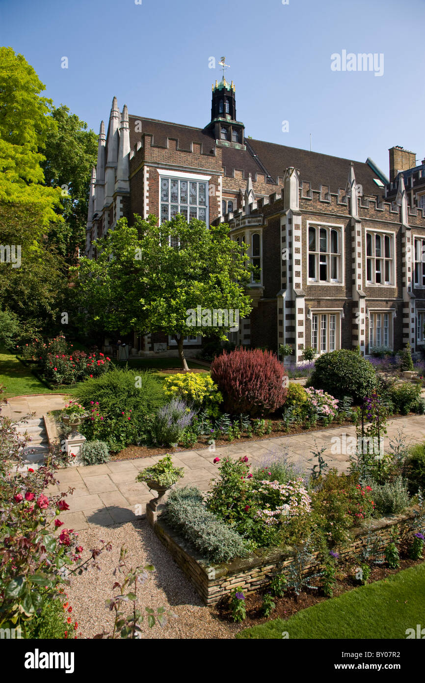 Middle Temple Hall garden dans les Inns of Court Banque D'Images