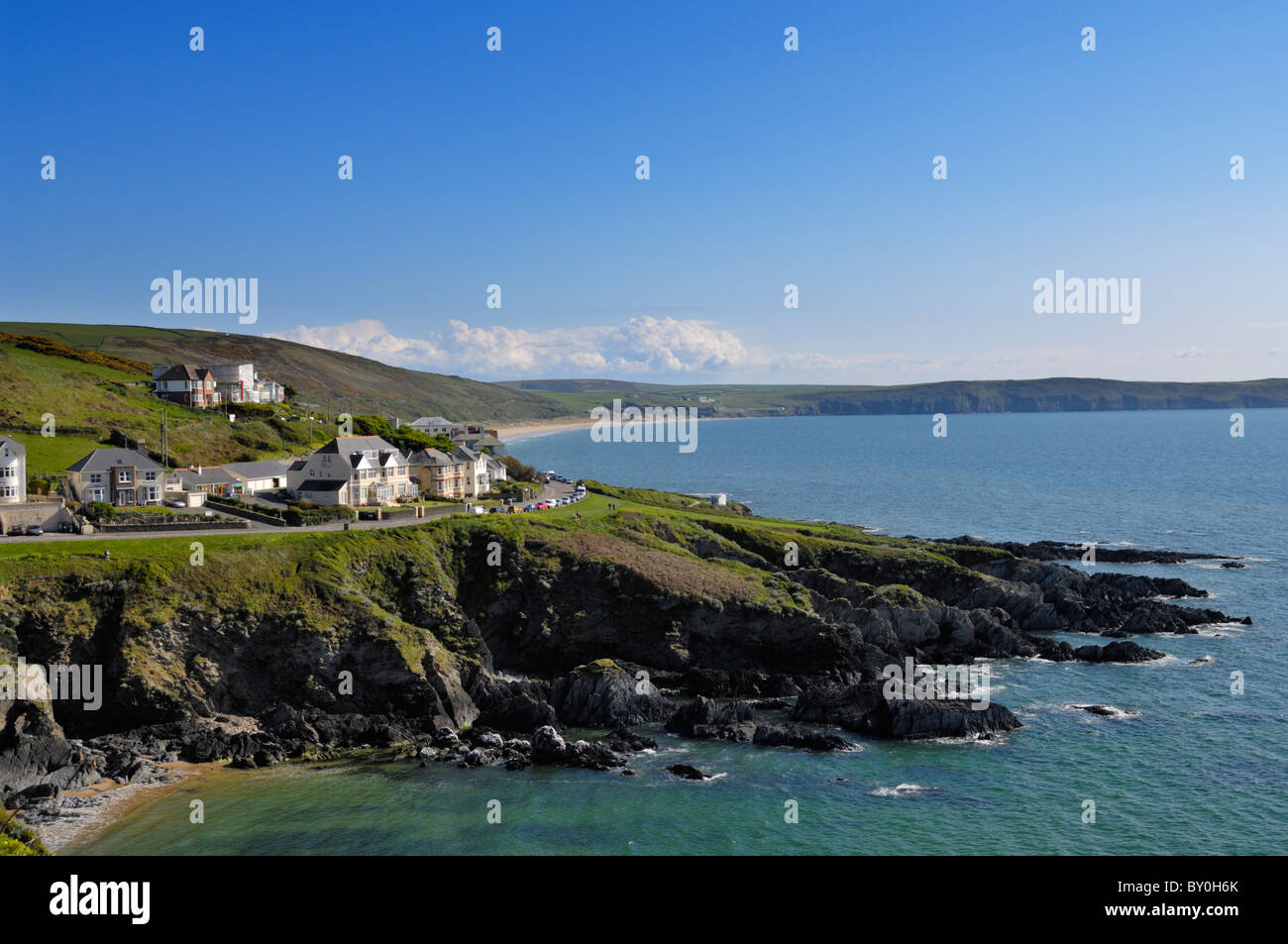 Vue sur Coombesgate Beach et morte de la baie près de Mortehoe Wollacombe, Devon, Angleterre. Banque D'Images