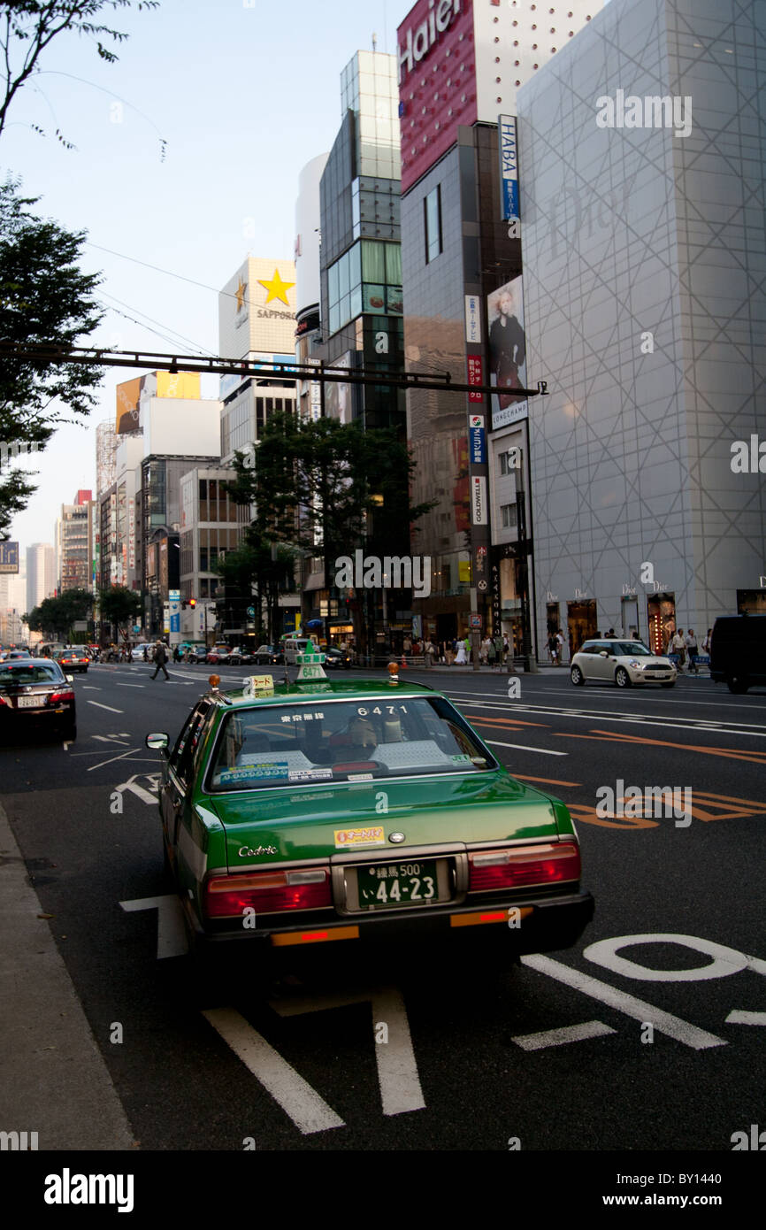 Taxi vert à Tokyo Banque D'Images