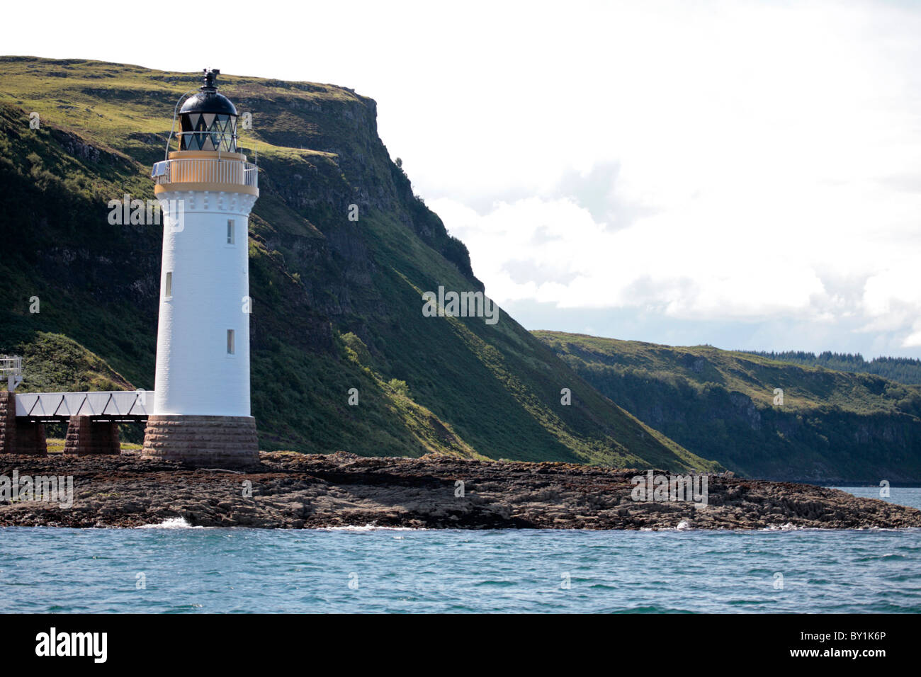 L'Écosse, l'île de Mull. Rubha nan Gall Phare sur la côte nord de l'île de Mull Banque D'Images