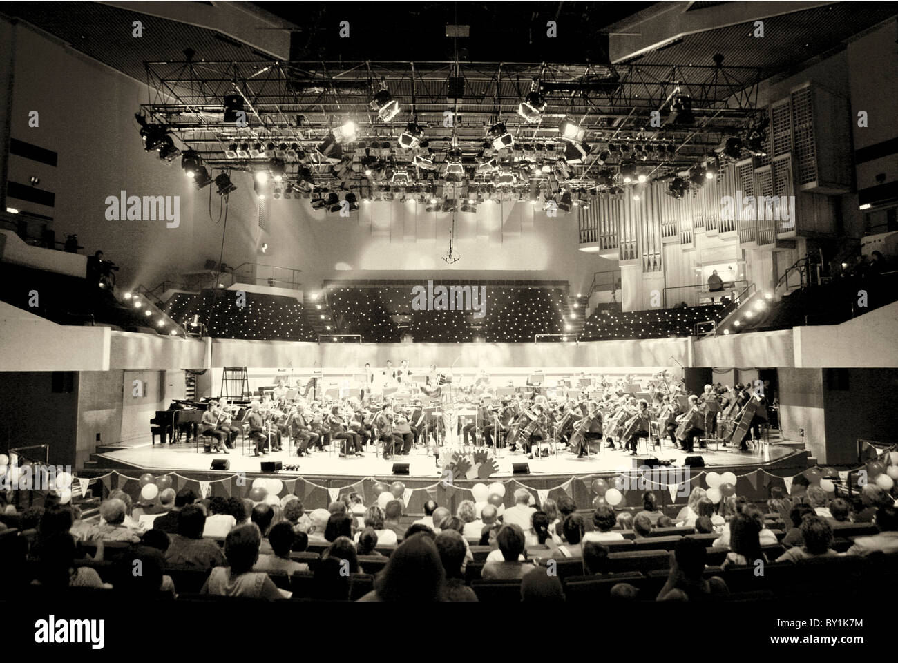 L'auditorium à St Davids Hall pendant le Welsh Proms. Banque D'Images