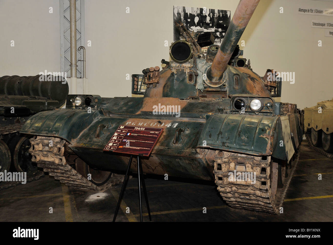 Réservoir russe à l'affiche au Musée des blindés de Saumur France Banque D'Images