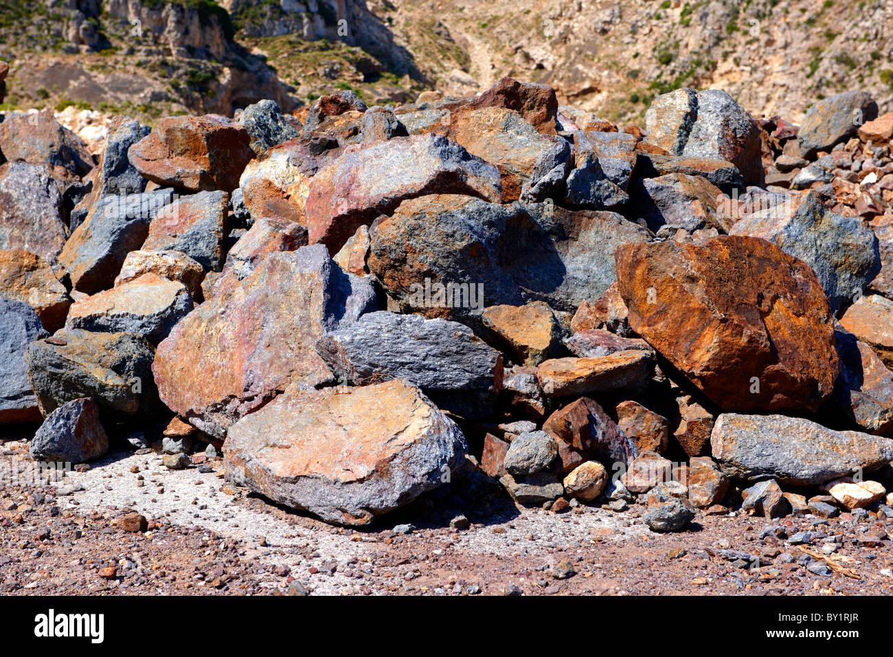 Emery minées rocks sur Naxos, Cyclades grecques Banque D'Images