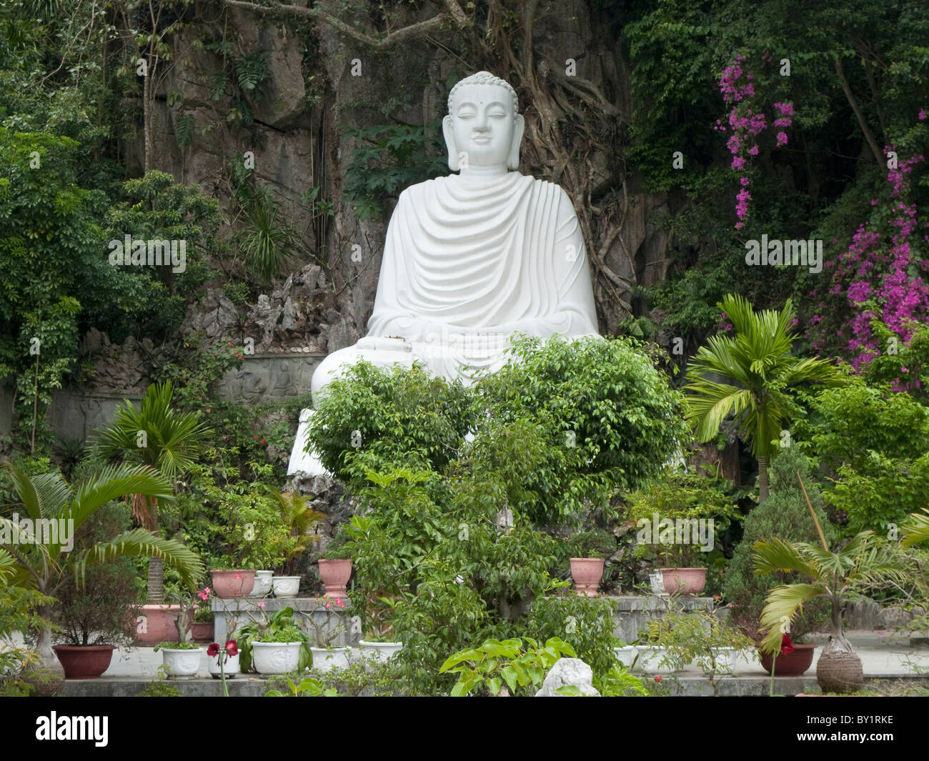 Statue de Bouddha, Cave temple, la montagne de Marbre, Danag, Vietnam Banque D'Images