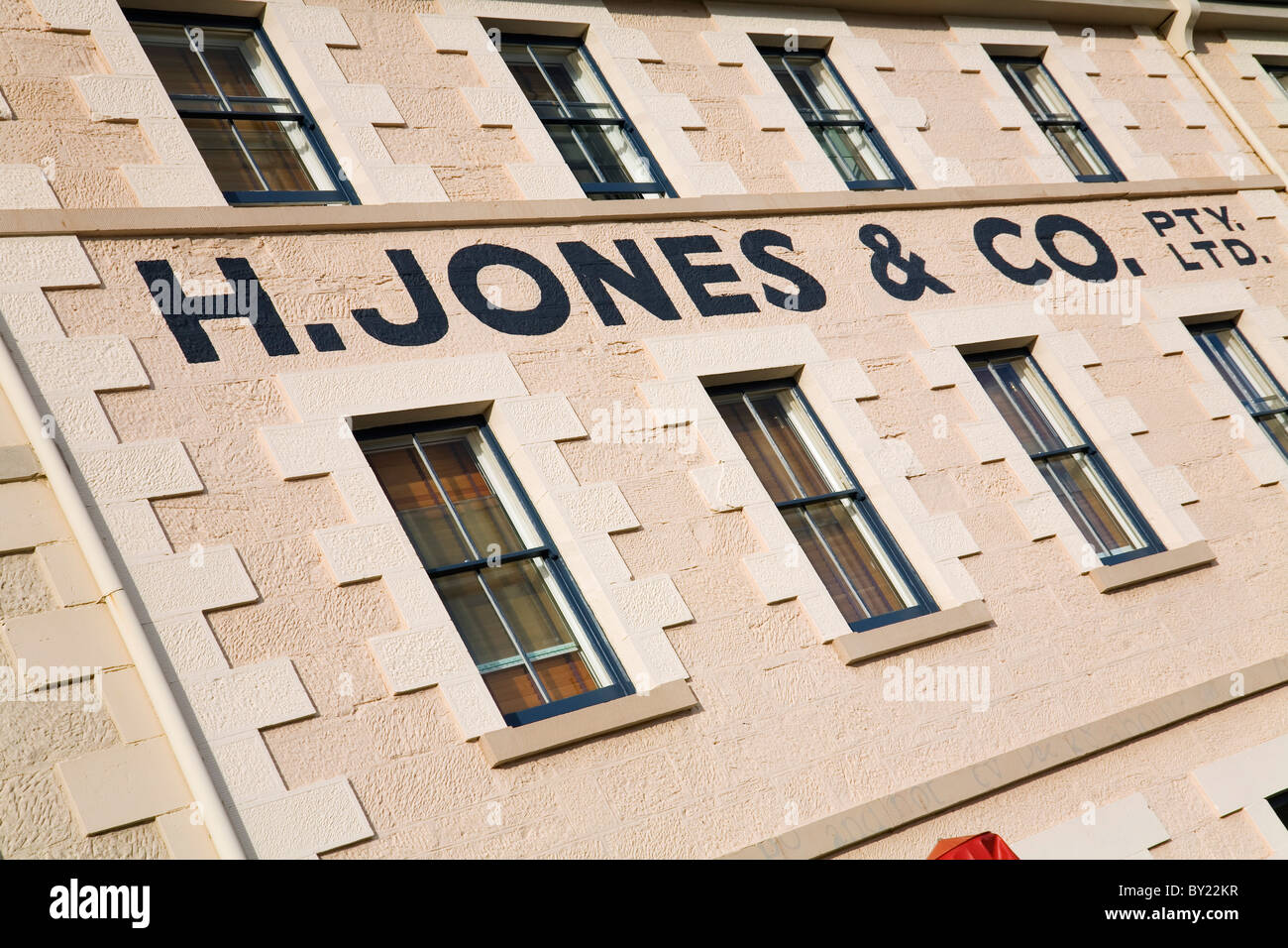 L'Australie, la Tasmanie, Hobart, Sullivans Cove. L'architecture coloniale colorée sur Hunter Street. Banque D'Images