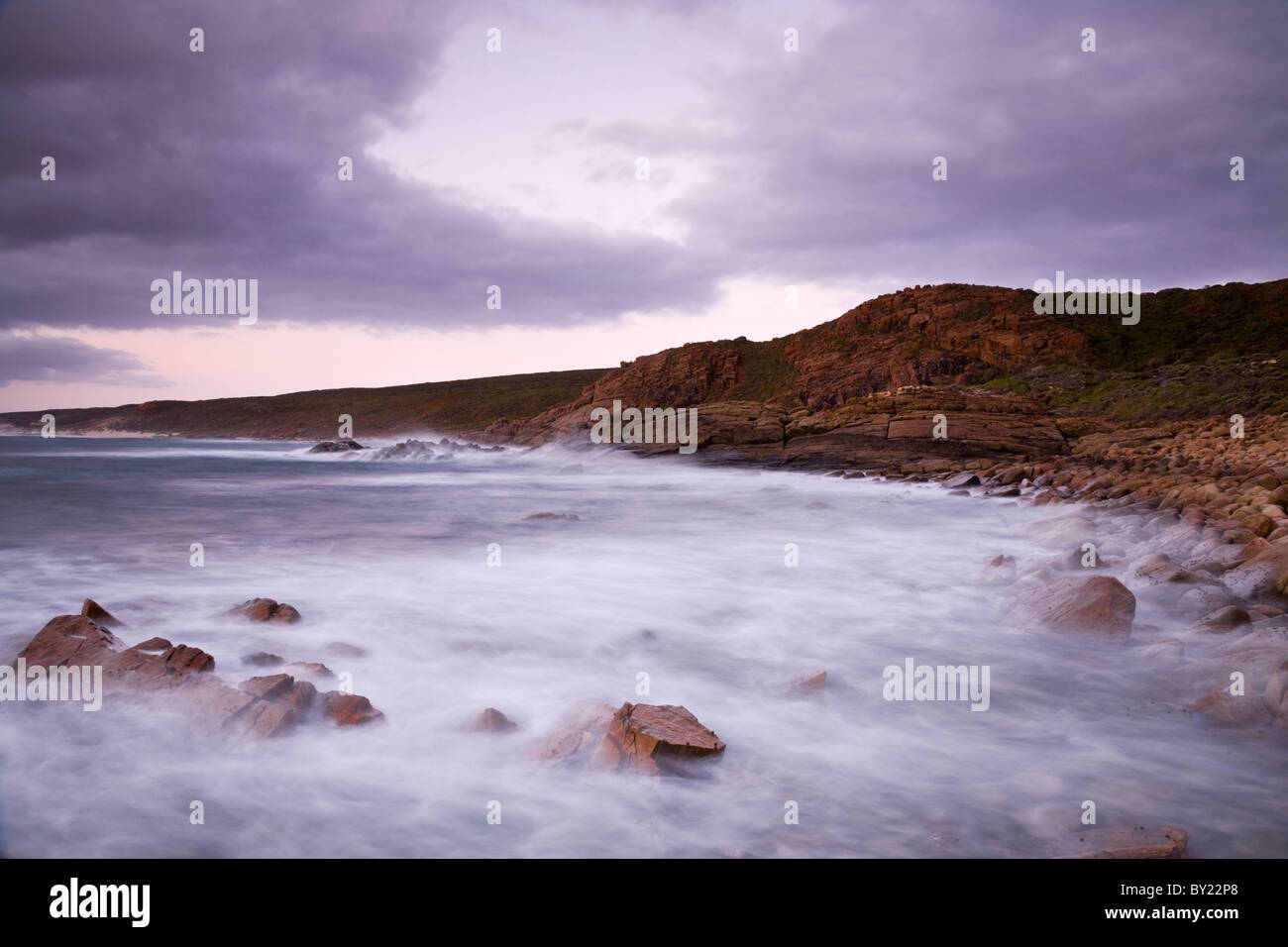 L'Australie, Australie occidentale, le Parc National Leeuwin-Naturaliste. Cape Naturaliste au crépuscule. Banque D'Images