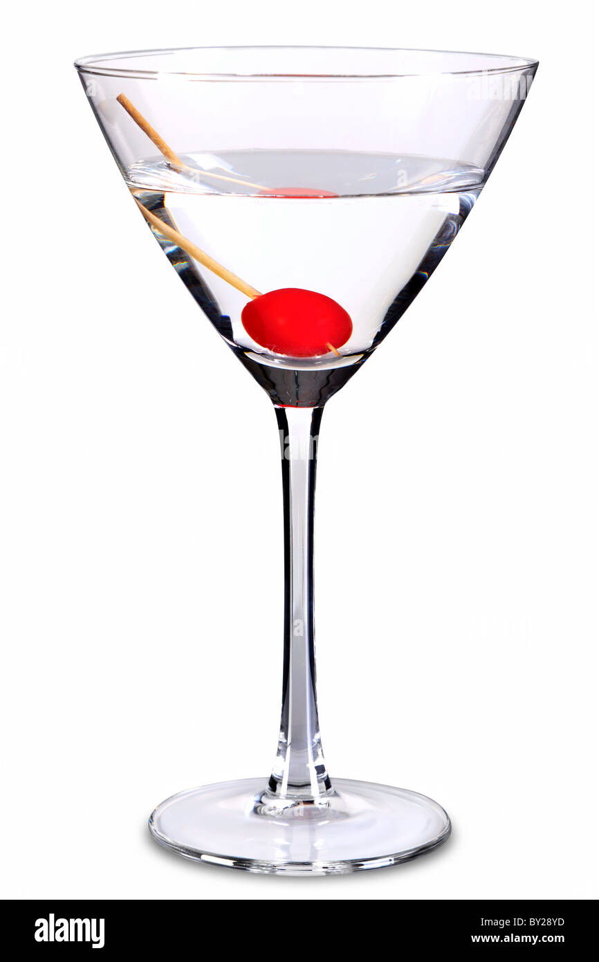Photo d'un sweet martini en verre à cocktail, isolé sur un fond blanc avec chemin de détourage. Banque D'Images