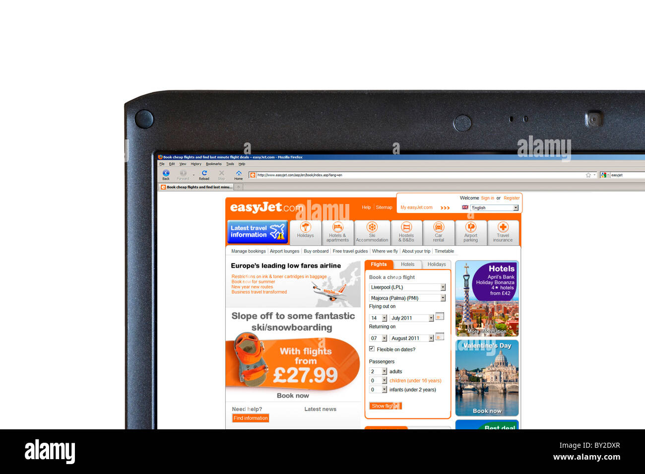 Réserver un vol easyJet sur le site web sur un ordinateur portable, UK Banque D'Images