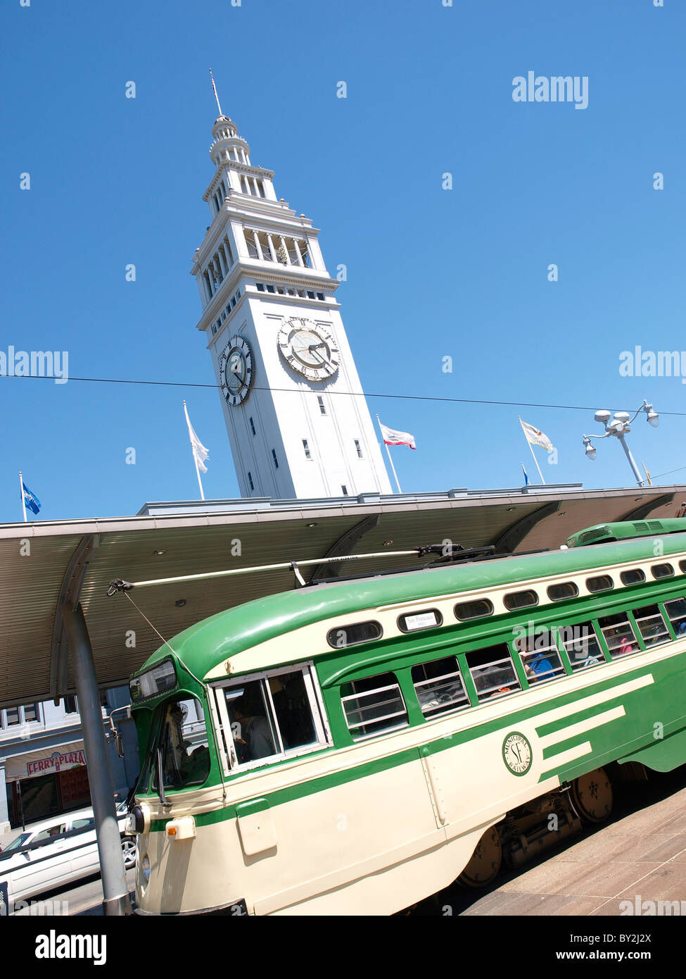 Rue voiture à la gare maritime San Francisco California USA Banque D'Images