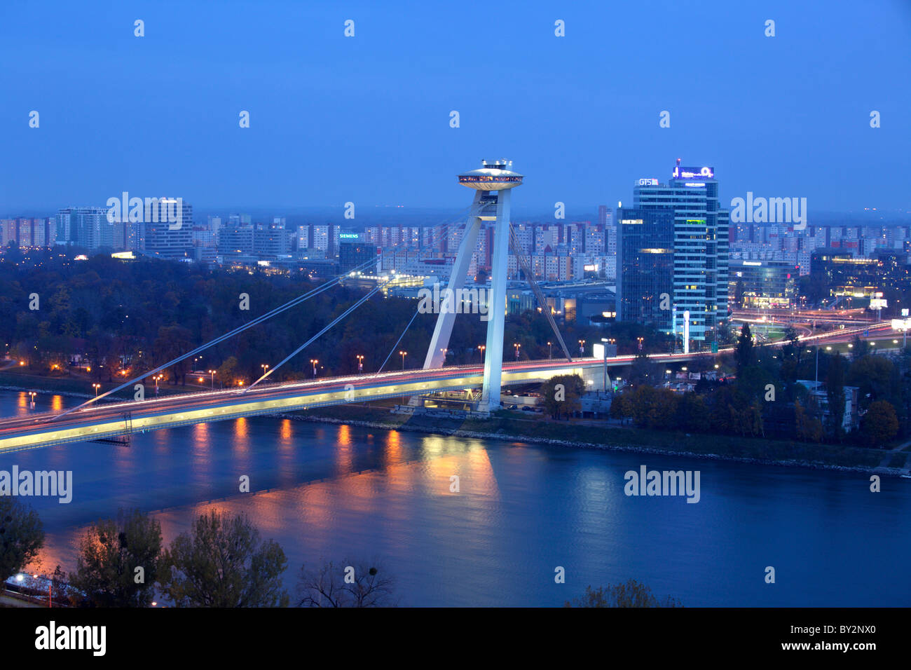 Novy Most pont sur le Danube, Bratislava, Slovaquie Banque D'Images