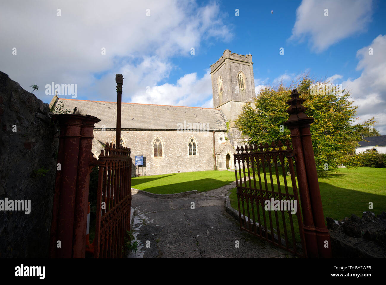 Pembrokeshire Wales Pembroke Royaume-uni Portes d'entrée de l'église paroissiale Banque D'Images