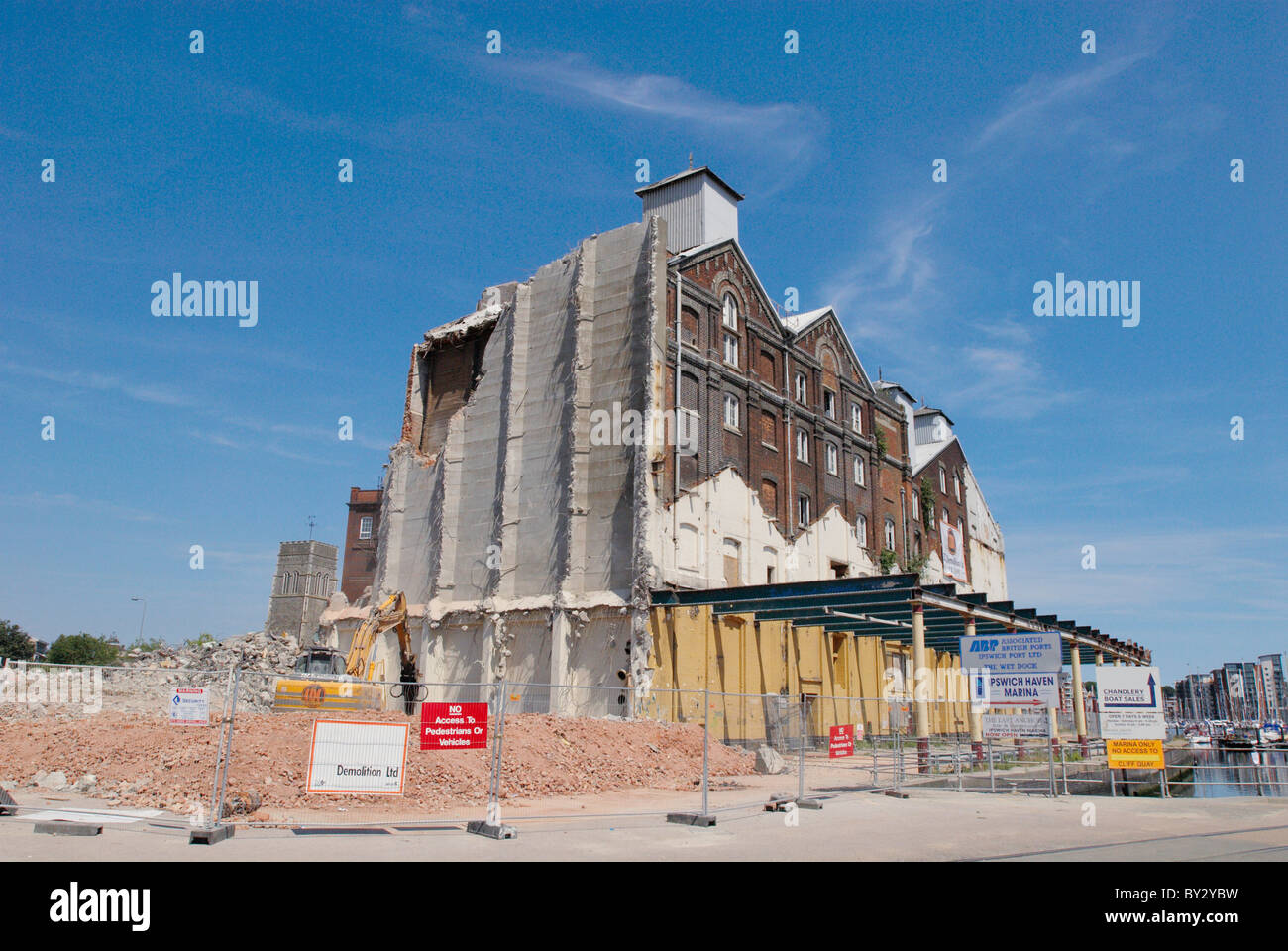 Démolition de nouvelles Marina Ipswich UK Banque D'Images