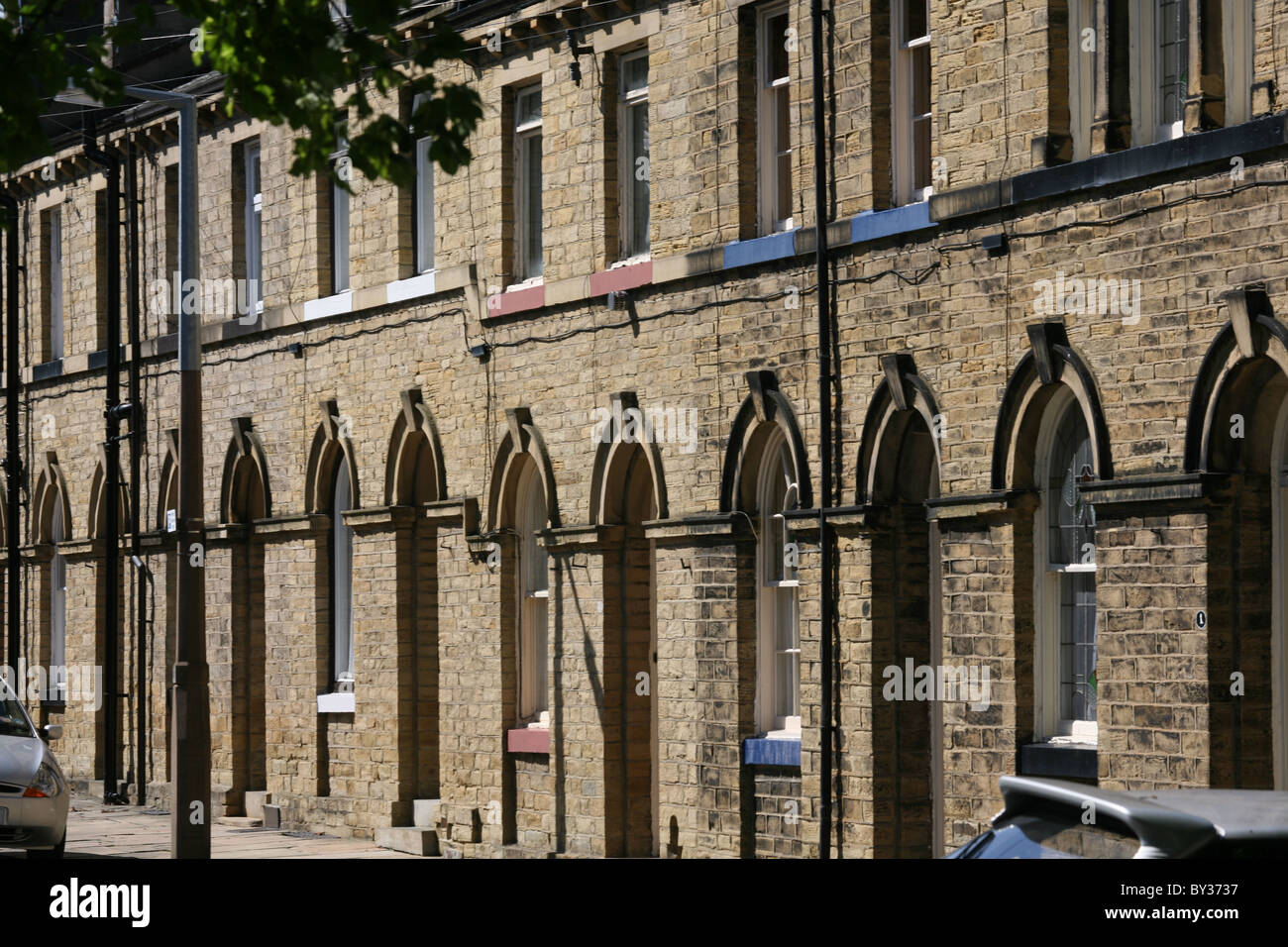 Le village modèle de Saltaire construit par l'industriel victorien près de Bradford pour loger les travailleurs de son usine de sels de soie Banque D'Images