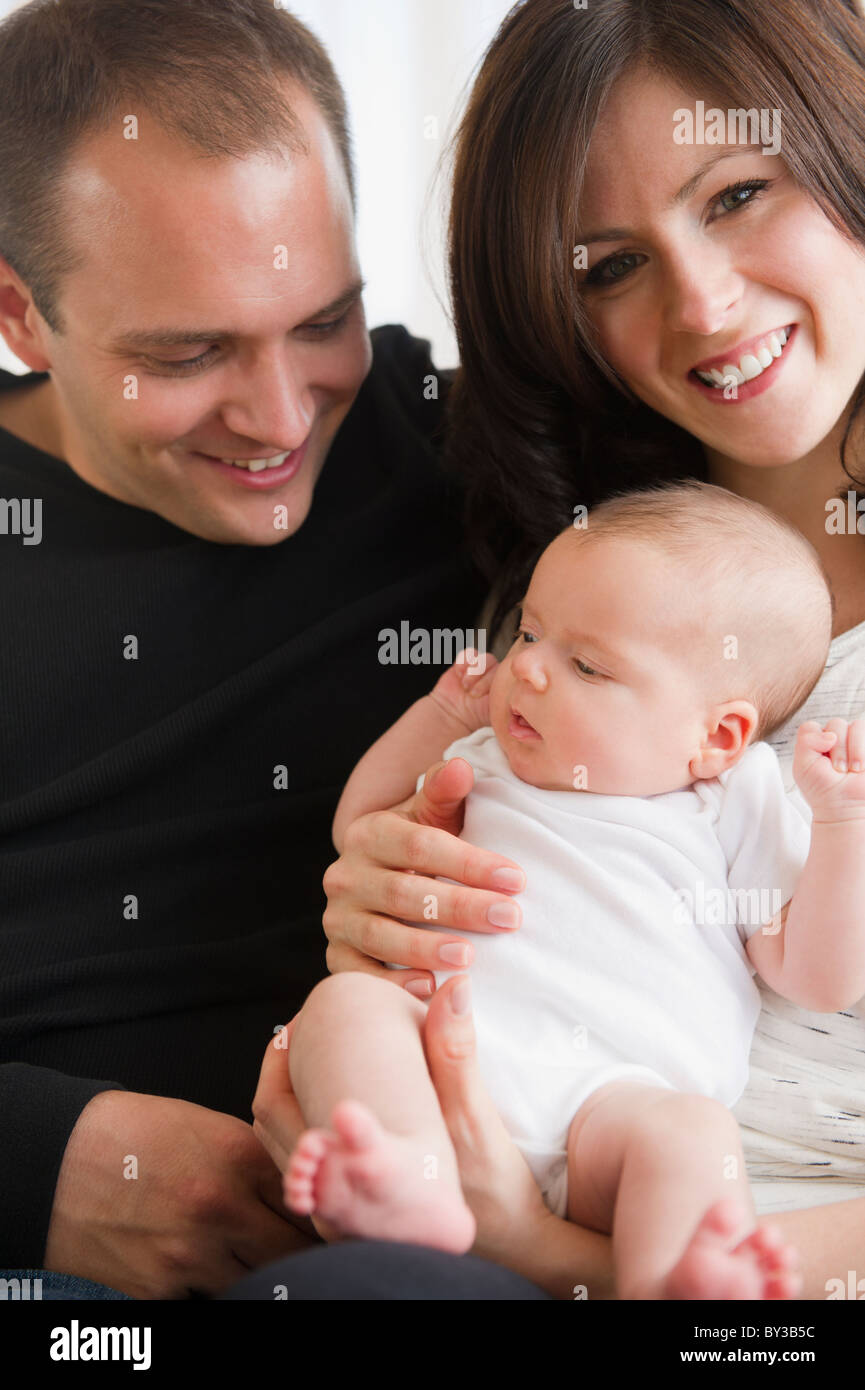 USA, New Jersey, Jersey City, Portrait de famille avec baby girl (2-5 mois) Banque D'Images