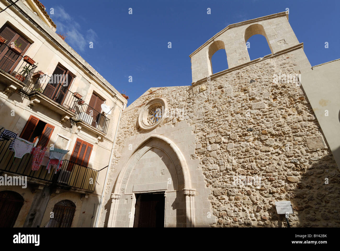 Syracuse. La Sicile. L'Italie. Isola di Ortigia. 13e-14e C l'église de San Giovanni Battista. Banque D'Images