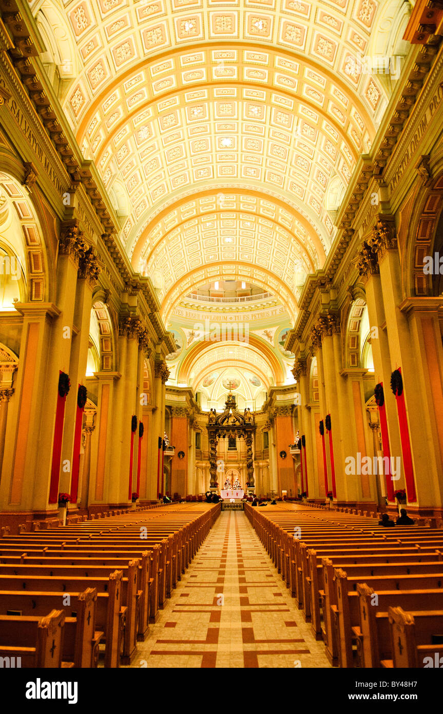 Montréal, Canada - Marie, Reine du monde au centre-ville de Montréal, Canada, est le siège de l'Archidiocèse de Montréal et est la troisième plus grande église au Québec. Banque D'Images