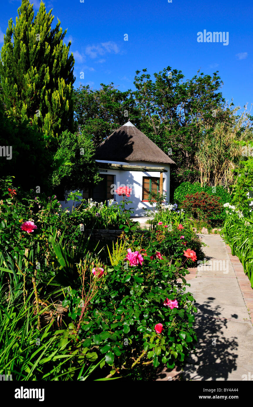 African style guest house et jardin fleuri. Prince Albert, Afrique du Sud. Banque D'Images