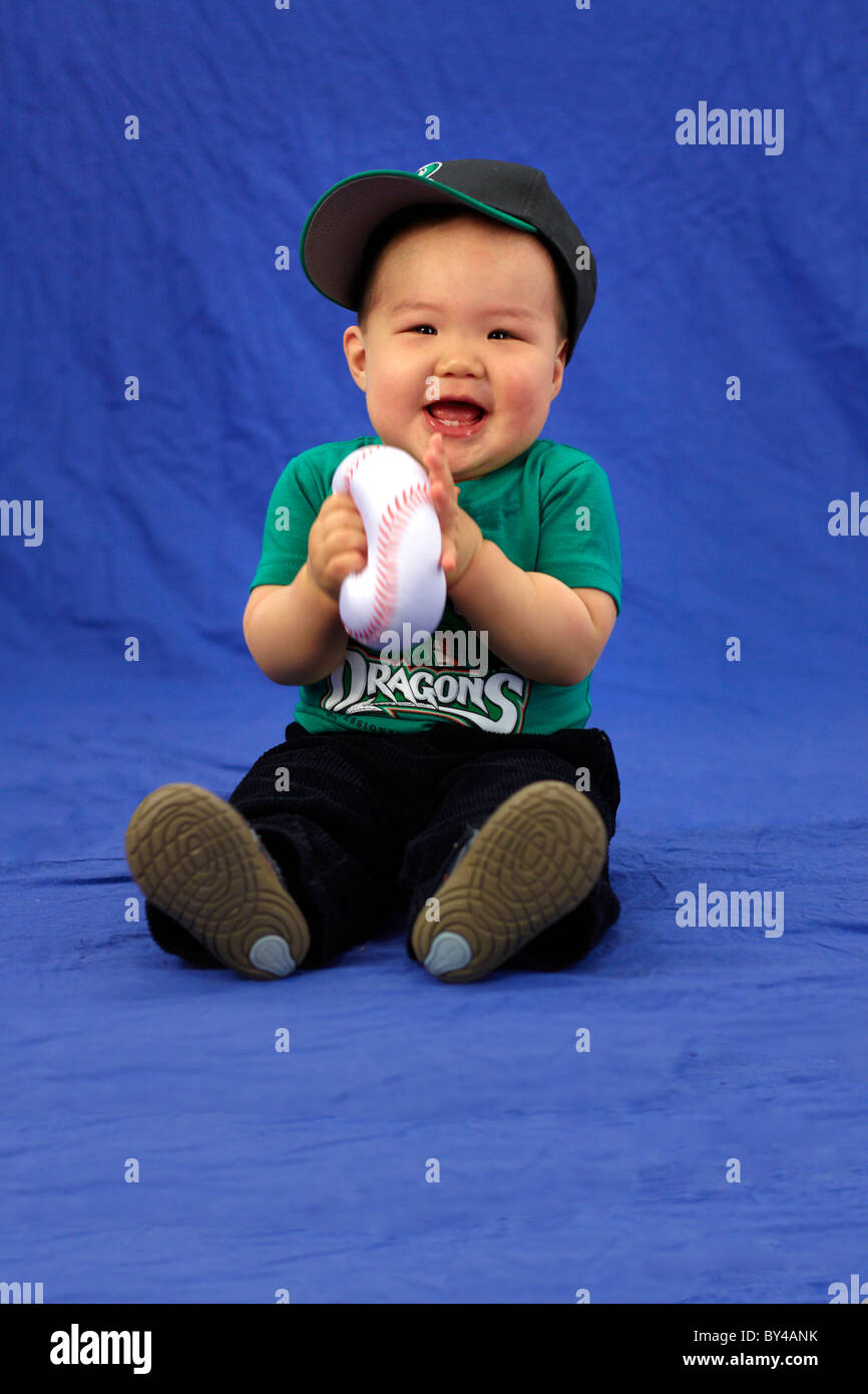 Un Heureux Bebe Mongole Photo Stock Alamy