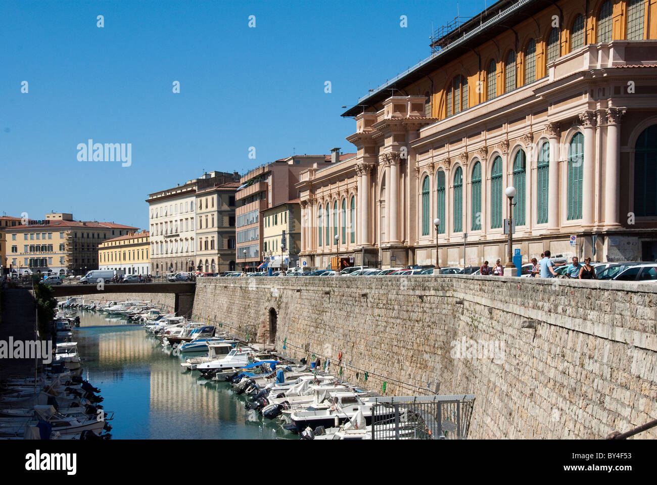 Le port de Livourne Livourne ou connu comme le quartier de Venise, les canaux d'enceintes Banque D'Images