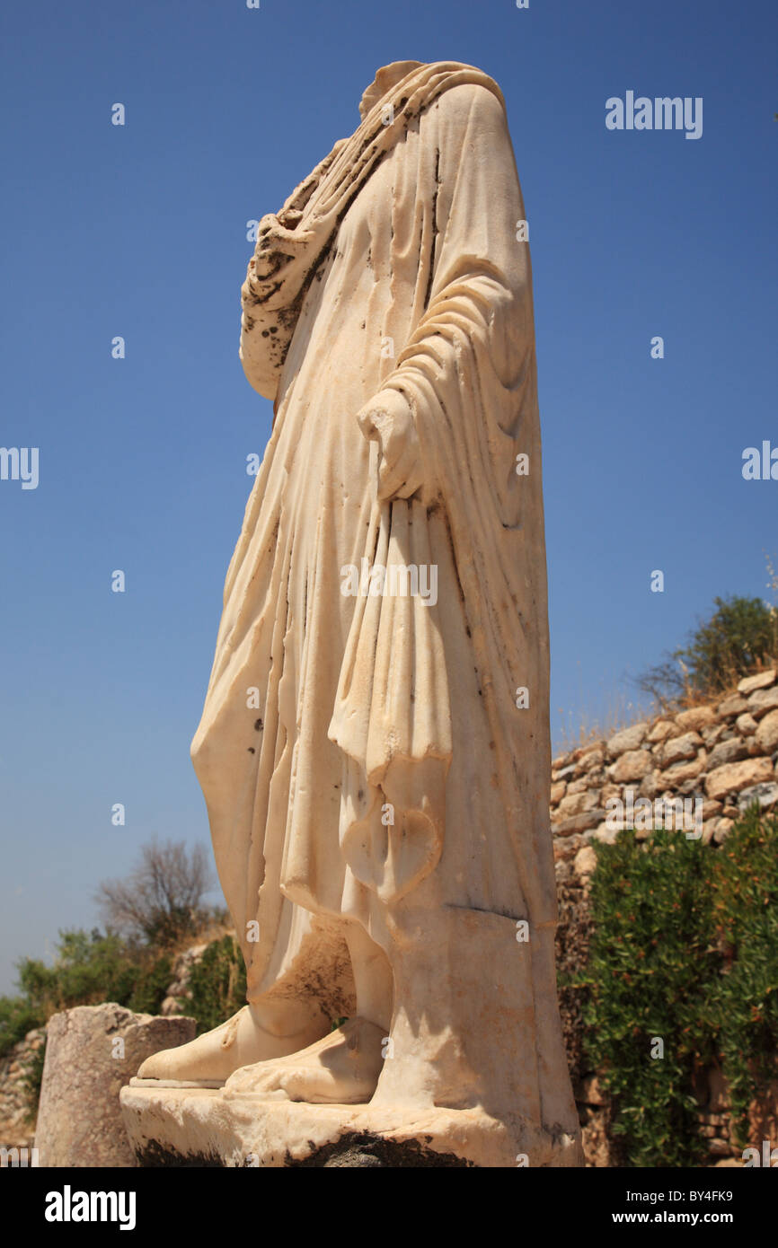 Statue sans tête dans les ruines d'Éphèse Turquie Banque D'Images