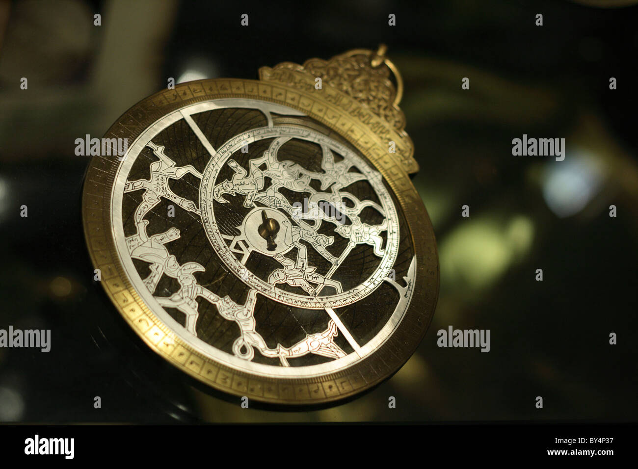 Modèle de l'arabe ancien instrument astronomique astrolab Banque D'Images