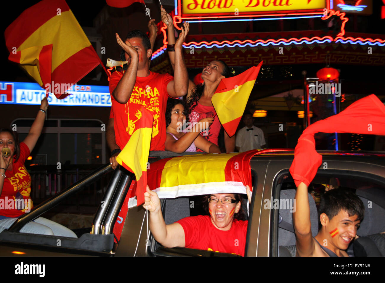 Les fans de football espagnol Espagne célèbre de remporter la Coupe du Monde 2010 Banque D'Images