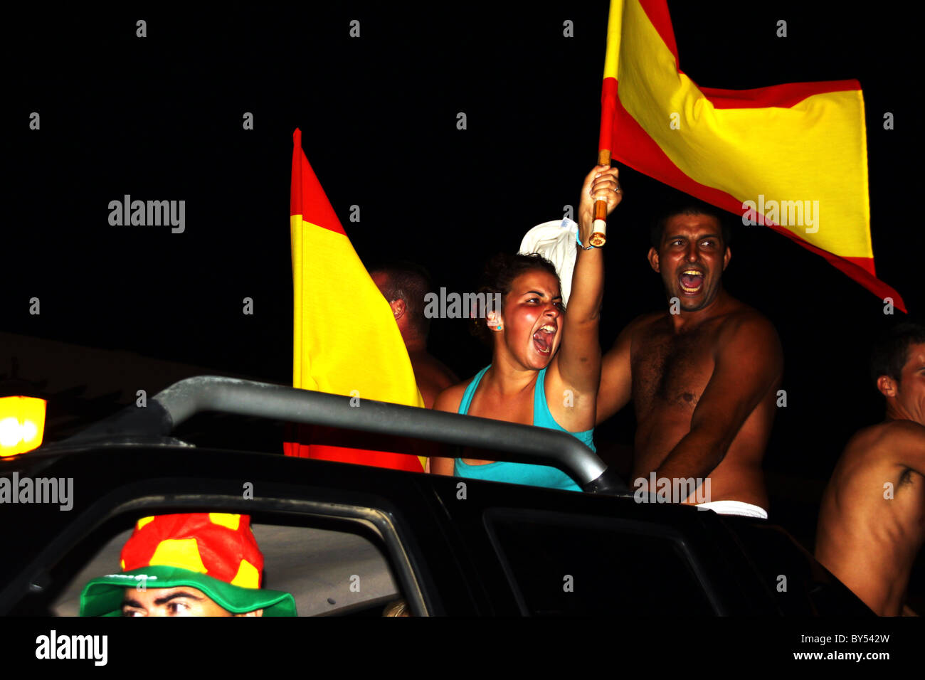 Les fans de football espagnol Espagne célèbre de remporter la coupe du monde 2010 Banque D'Images