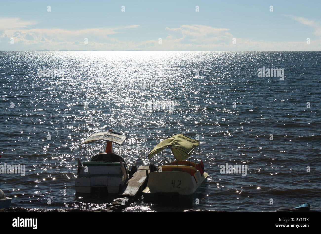Bateaux sur le lac Titicaca Banque D'Images