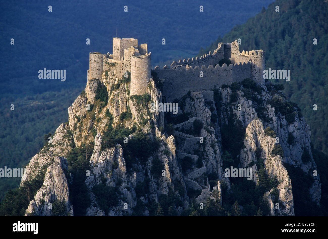 ch-teau-cathare-de-puilaurens-banque-d-image-et-photos-alamy