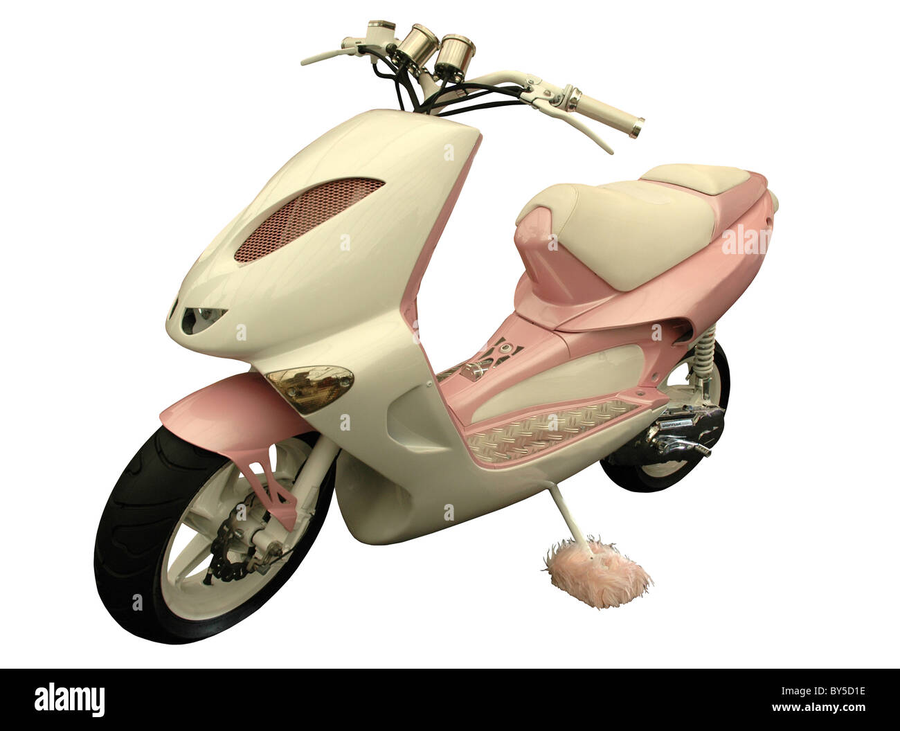 Rétro-kitsch rose moteur scooter isolated on white Banque D'Images