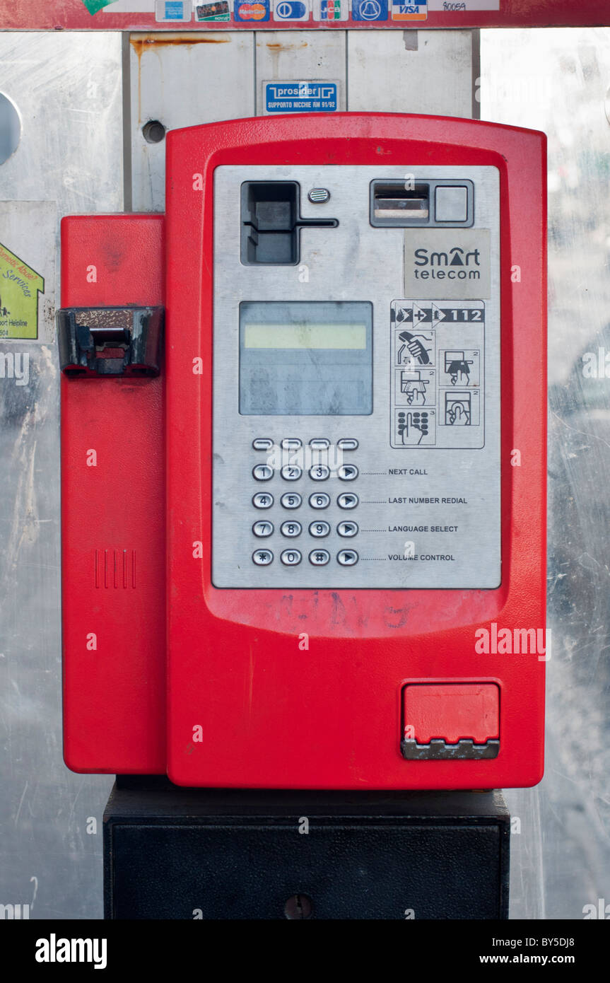 Une Smart Telecom phone fort dans la ville de Limerick, en République d'Irlande Banque D'Images