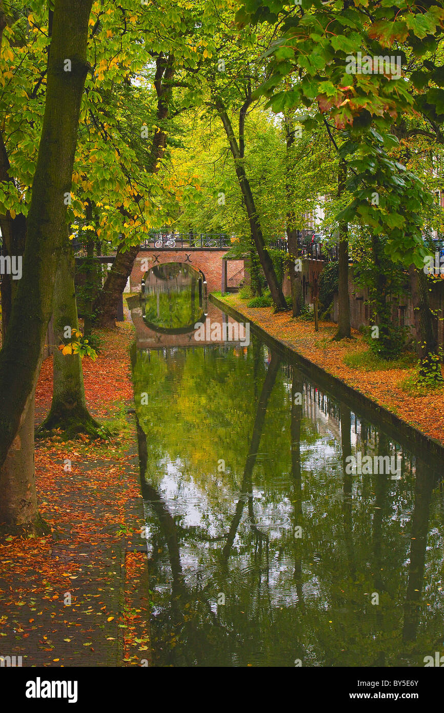 Canal néerlandais à l'automne - Utrecht, Pays-Bas (Hollande) Banque D'Images